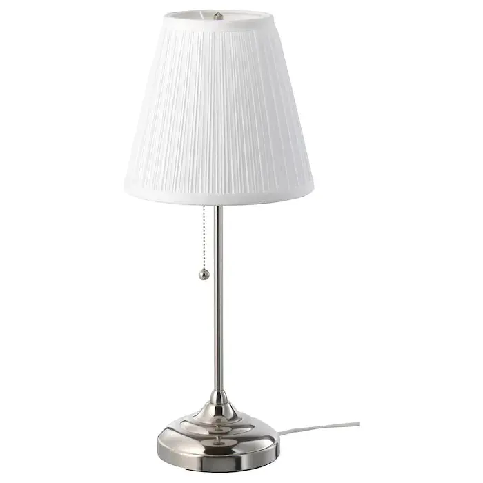 Årstid Nickel-Plated White Table Lamp – Sleek Adjustable Design 1