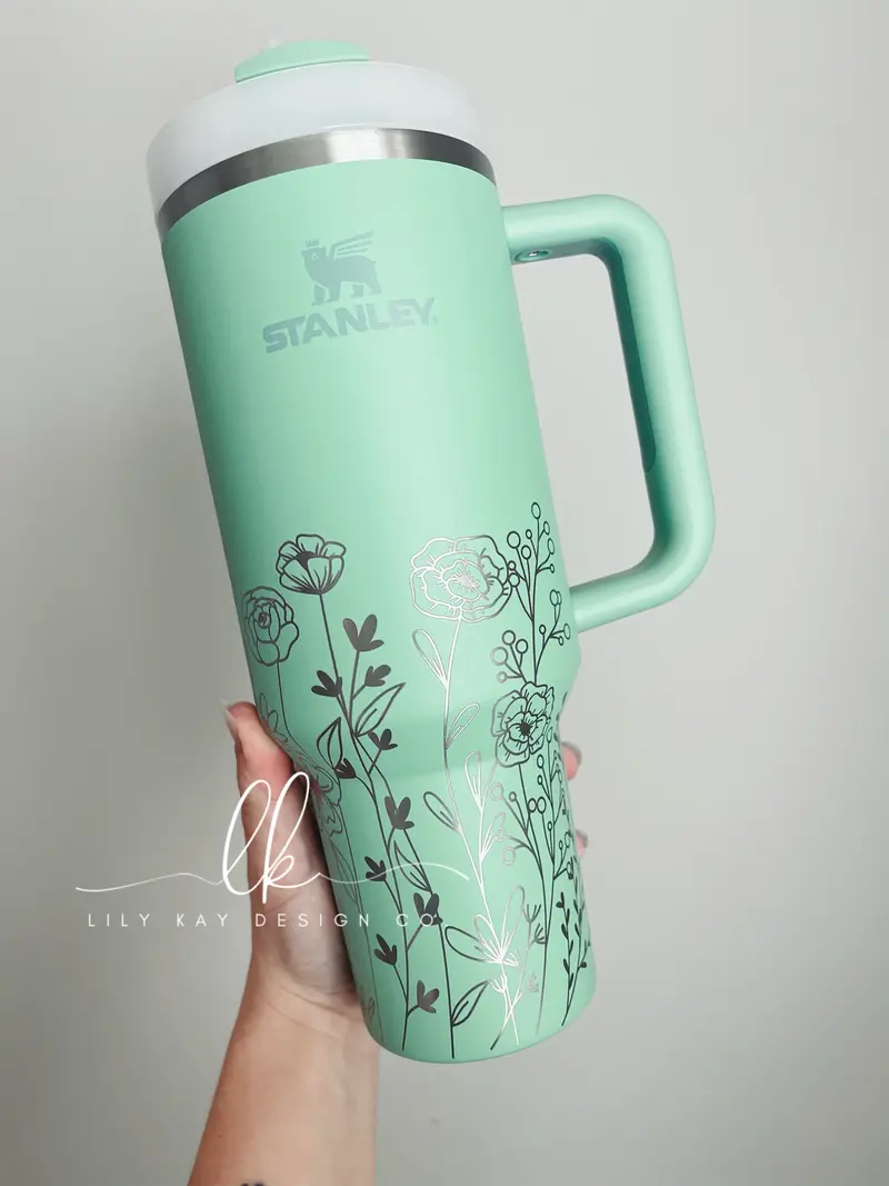 Floral-Print Stanley Tumbler – Botanical Engraving 1