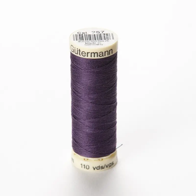Gutermann Polyester Sewing Thread In Shade 257 – 100-Meter Spool 1