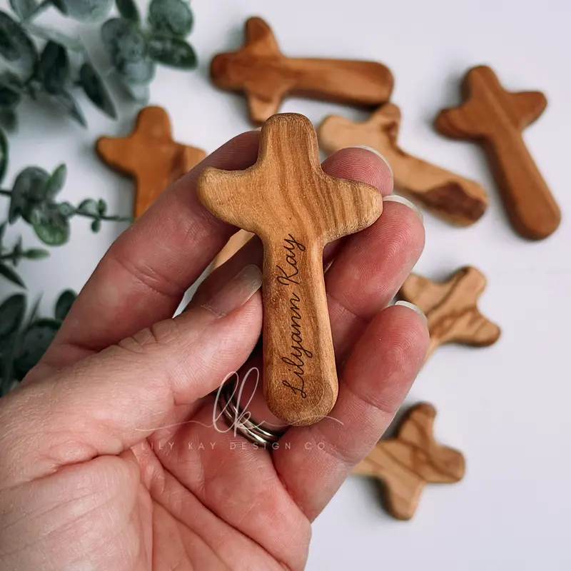 Personalized Olive Wood Pocket Cross – Engraved Spiritual Gift 1